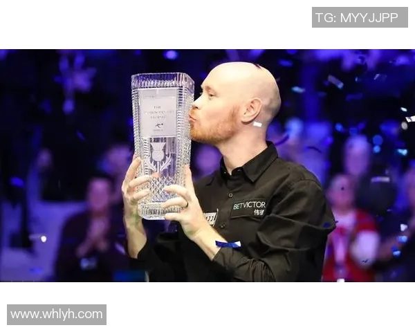 塞尔比对足球明星的热爱与追随揭示了体育界的跨界魅力与影响力 塞尔比对足球明星的热爱与追随揭示了体育界的跨界魅力与影响力